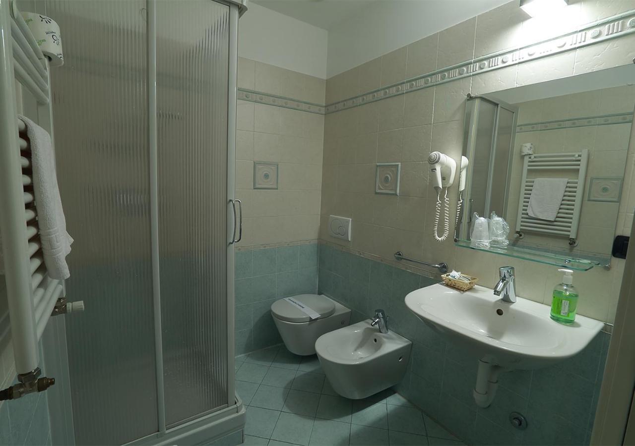 Caprice Hotel Avigliana Exterior photo