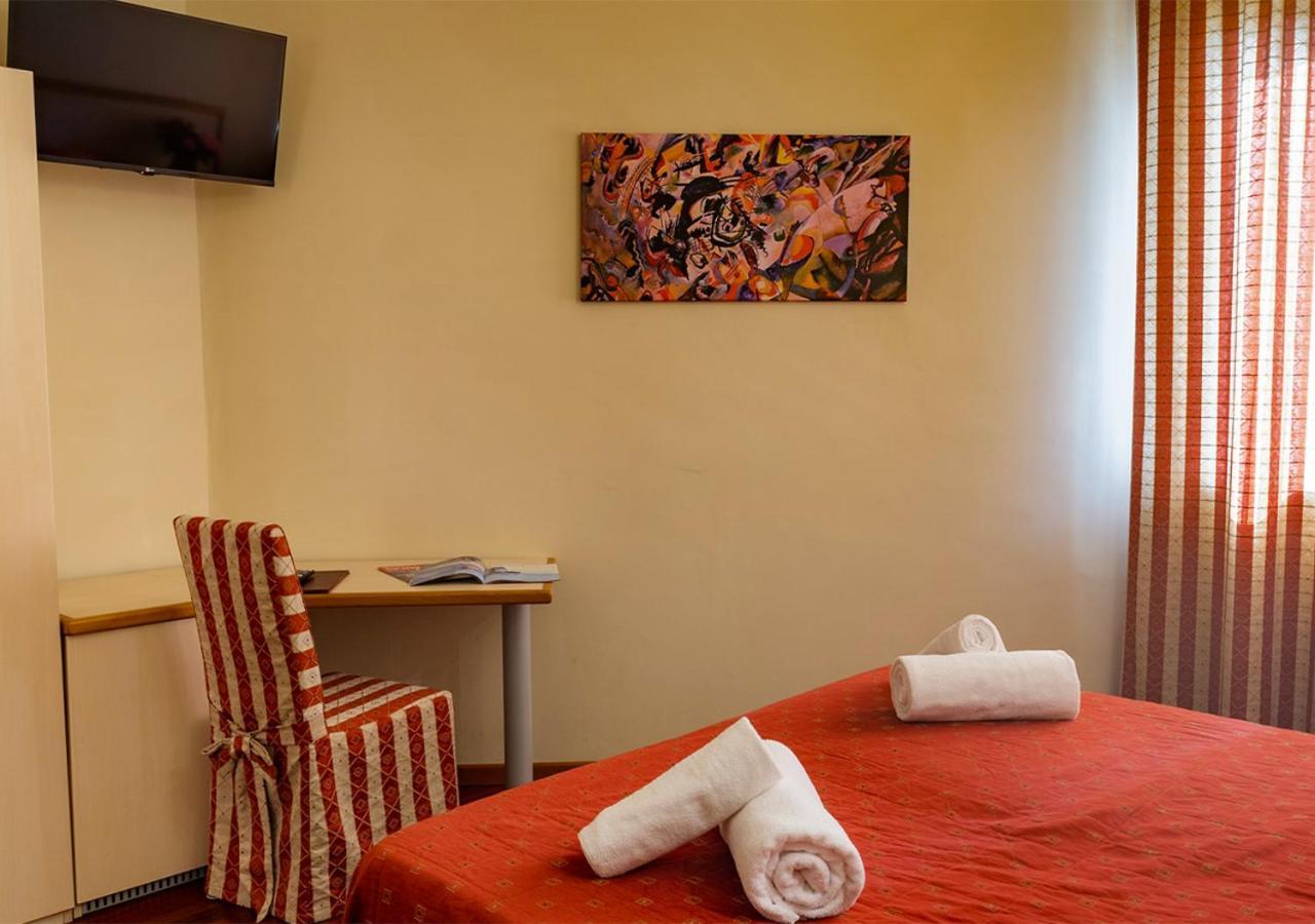 Caprice Hotel Avigliana Exterior photo