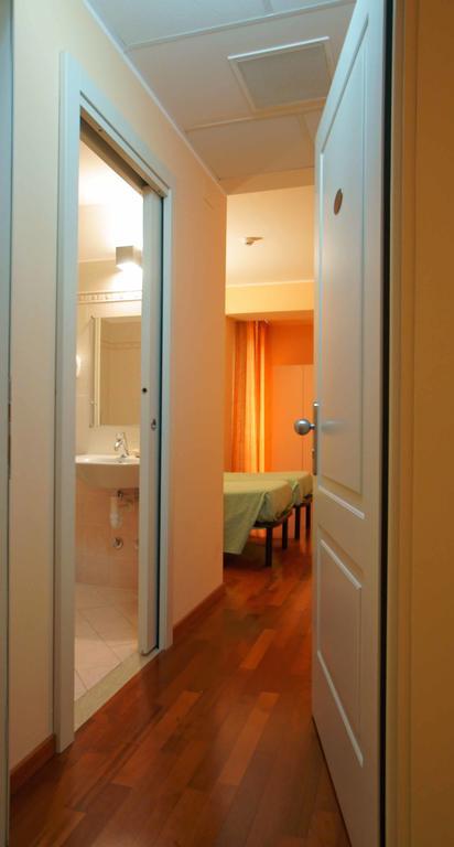 Caprice Hotel Avigliana Room photo